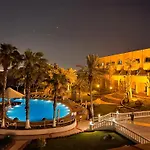 Metropolitan Al Mafraq Hotel