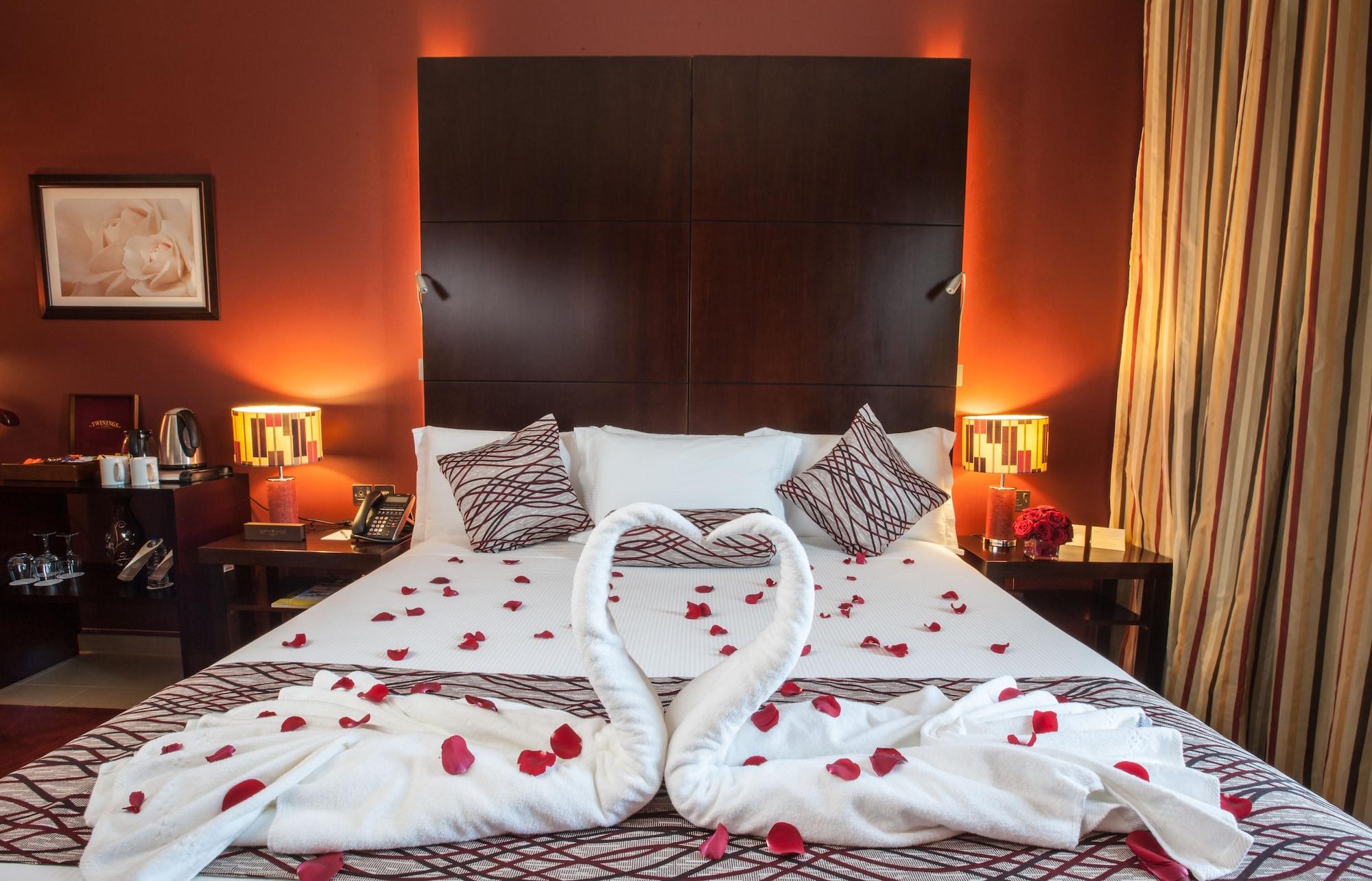 Metropolitan Al Mafraq Hotel 4*