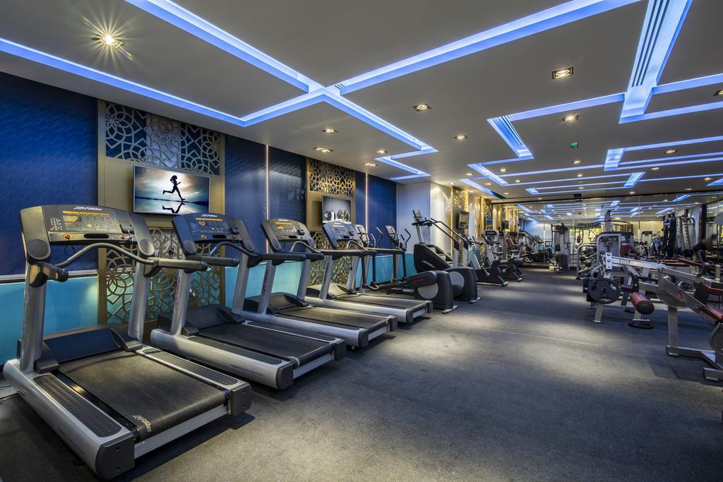 Metropolitan Al Mafraq Hotel 4*